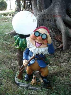 草坪燈的設(shè)計也可以拗造型(組圖)