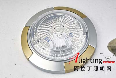 安全可靠、實(shí)用美觀的吸頂燈(圖)