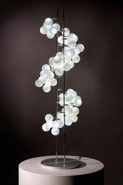 美麗燈飾一串串 簡潔柔和招人愛（圖）