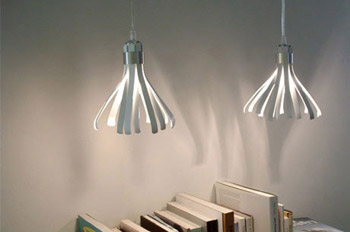 奇妙設計 花瓣型環(huán)保燈具（圖）