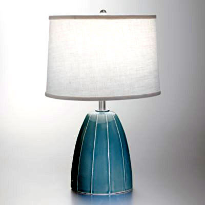 日式復(fù)古臺(tái)燈 帶來視覺新享受（圖）